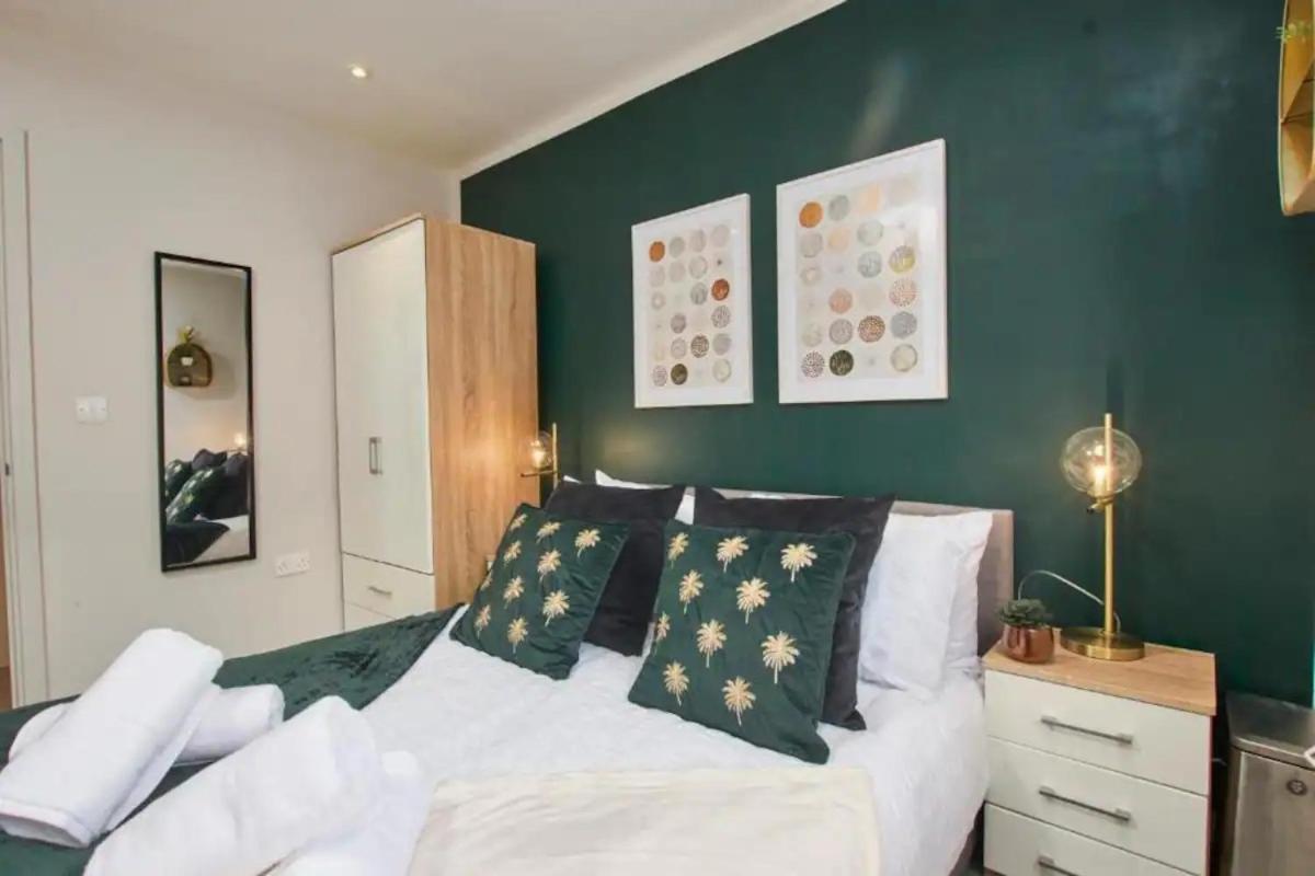 Beautiful 1 Bedroom Flat In Leeds - Sleeps 4 Exteriör bild